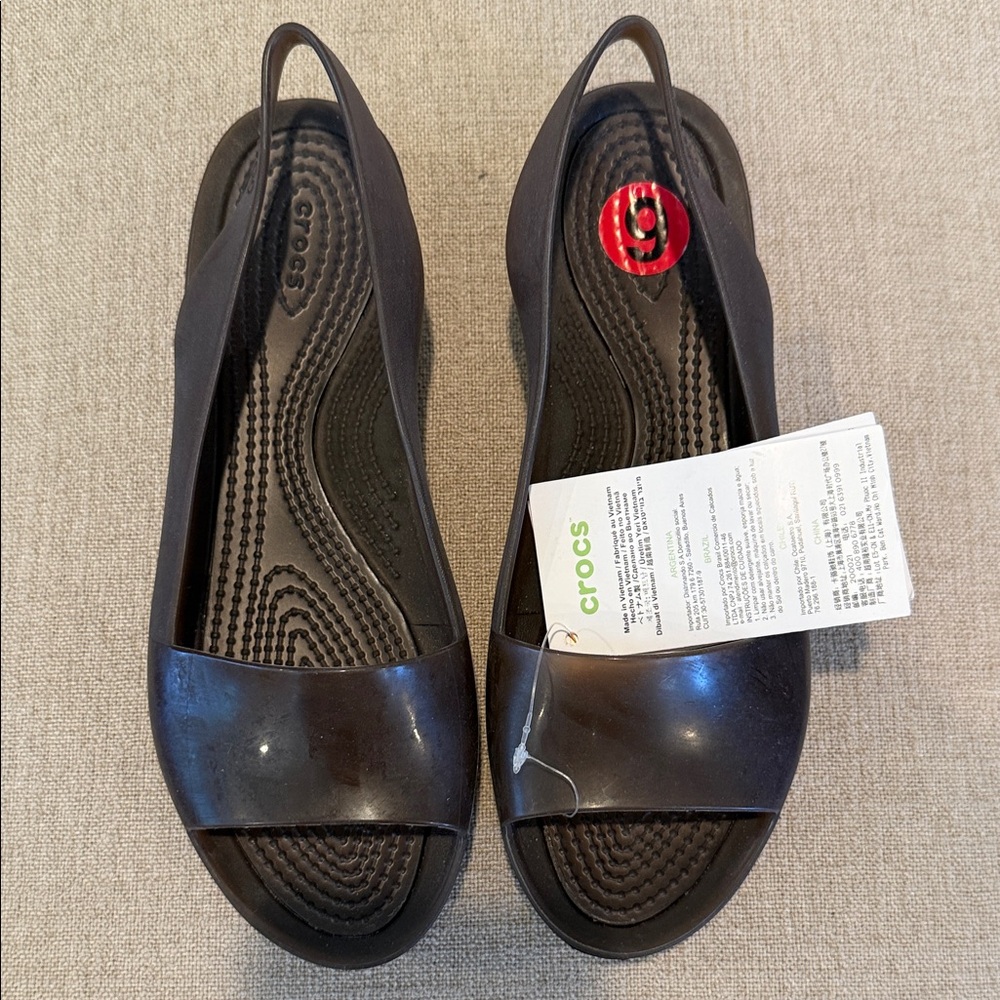 CROCS rare Women's Black Open-Toe Slingback Sandals NWT Jelly Fat size 6